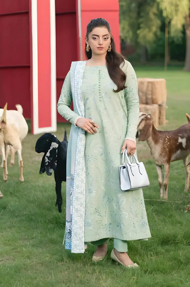 Maryum N Maria - 3PC Khaddar Embroidered Shirt with Digital Printed Dupatta and Trouser - ES 2104